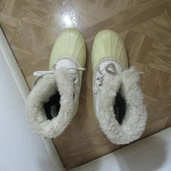 Sorel Manitou size 7 Polar Bear! Snow Boots White - Picture 2 of 5